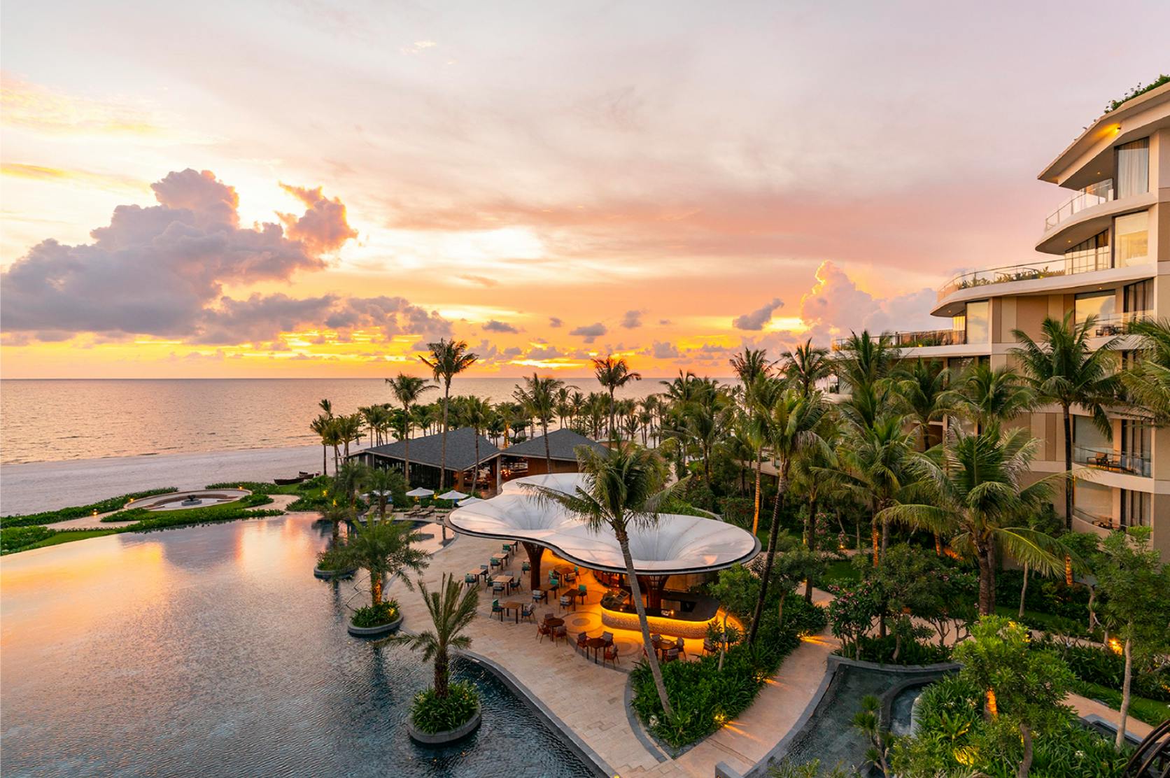 IHG Hotels & Resorts offer background image